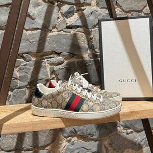 Gucci Bee Print GG Supreme Ace Low-top Sneakers